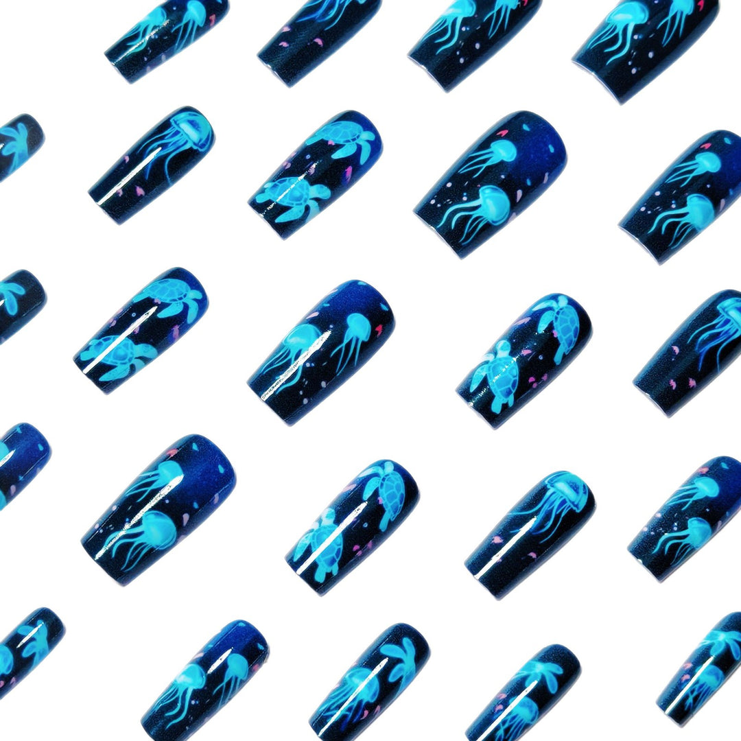 Artificial nails with luminous underwater motif Bowlift