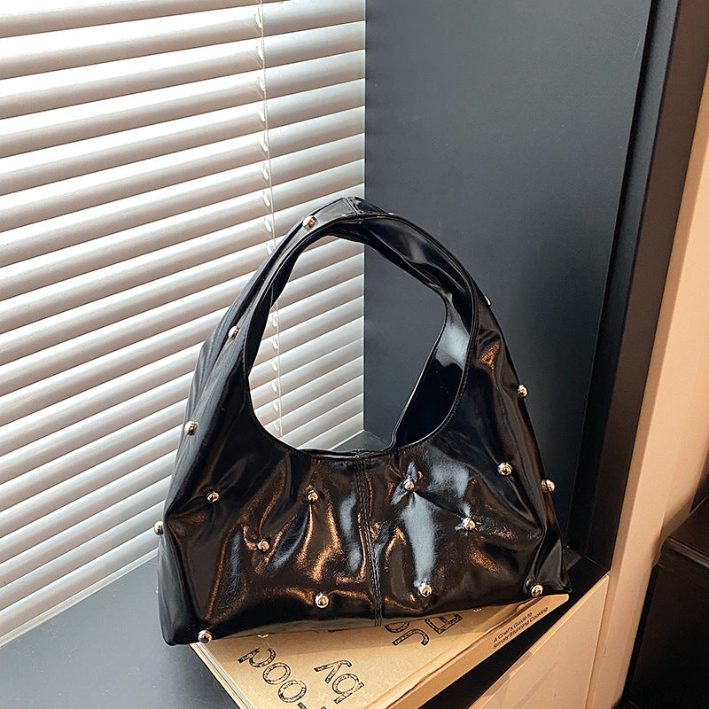 WoTrendy Statement Hobo Bag Bowlift