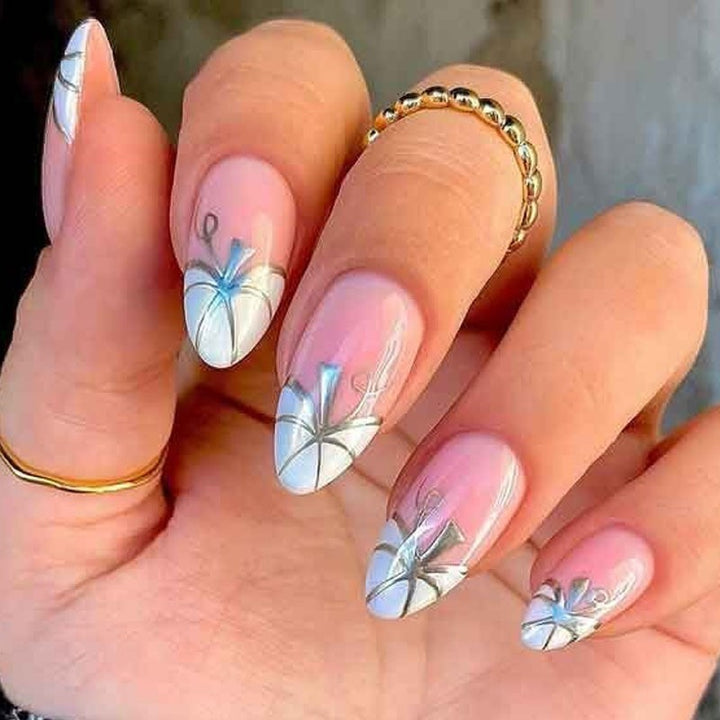 Artful Ghost-Themed Press-On Nails Bowlift