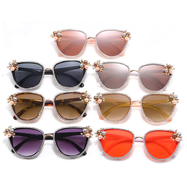 Ladies glamorous sunglasses with pearl and crystal decoration Bowlift