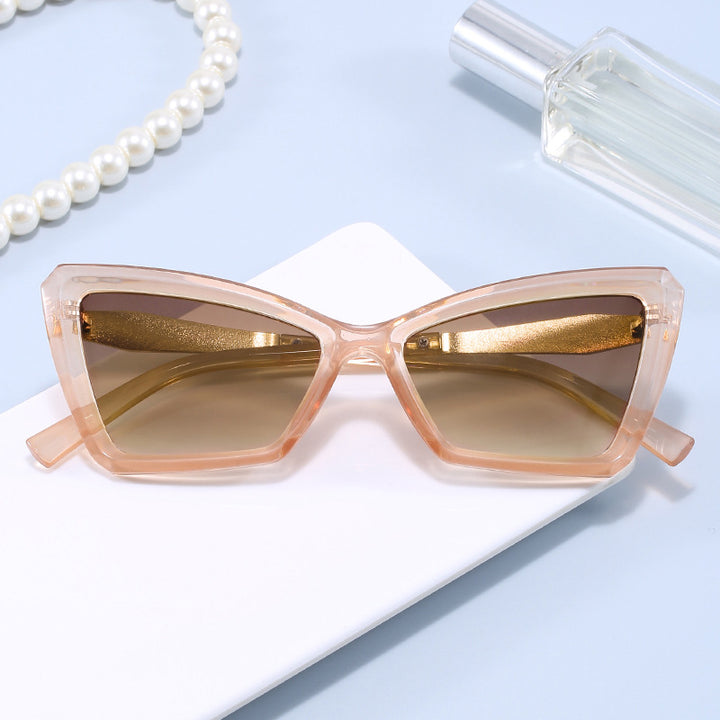 Women's Cat-Eye Sunglasses with Luxurious Transparent Frame Bowlift