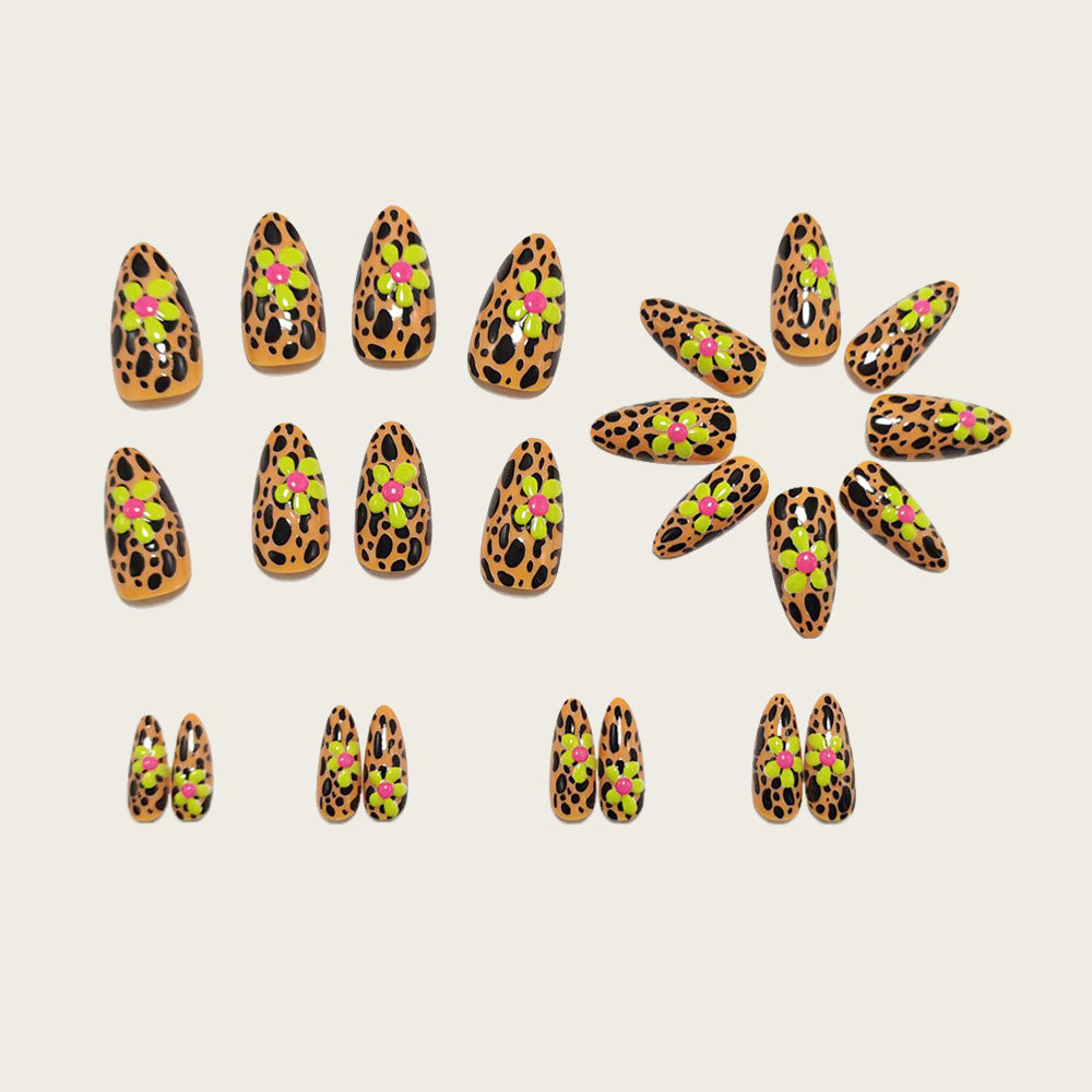 Artificial Nail Decoration In Unique Leopard Pattern Bowlift