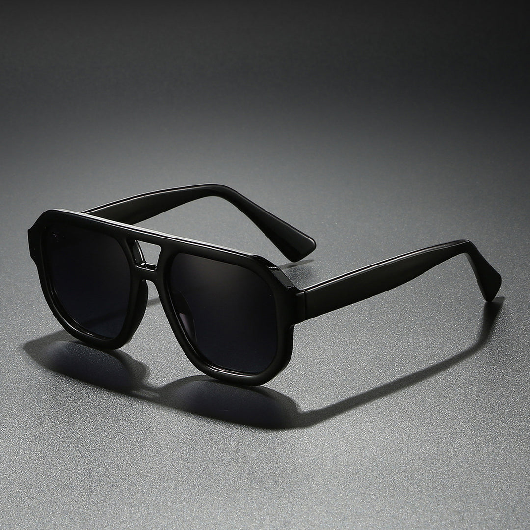Women's sunglasses in a modern urban design with a broad rim Bowlift