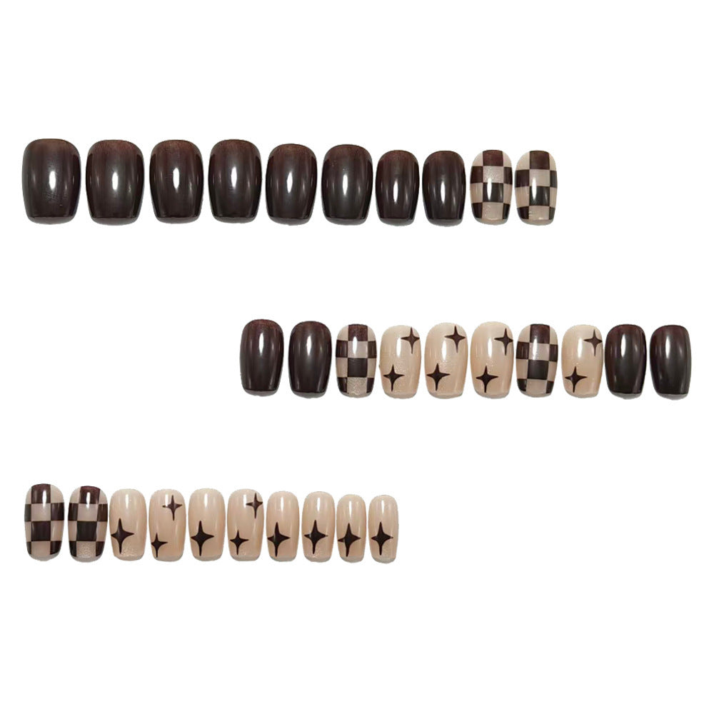 Artificial nails with modern geometric patterns Bowlift