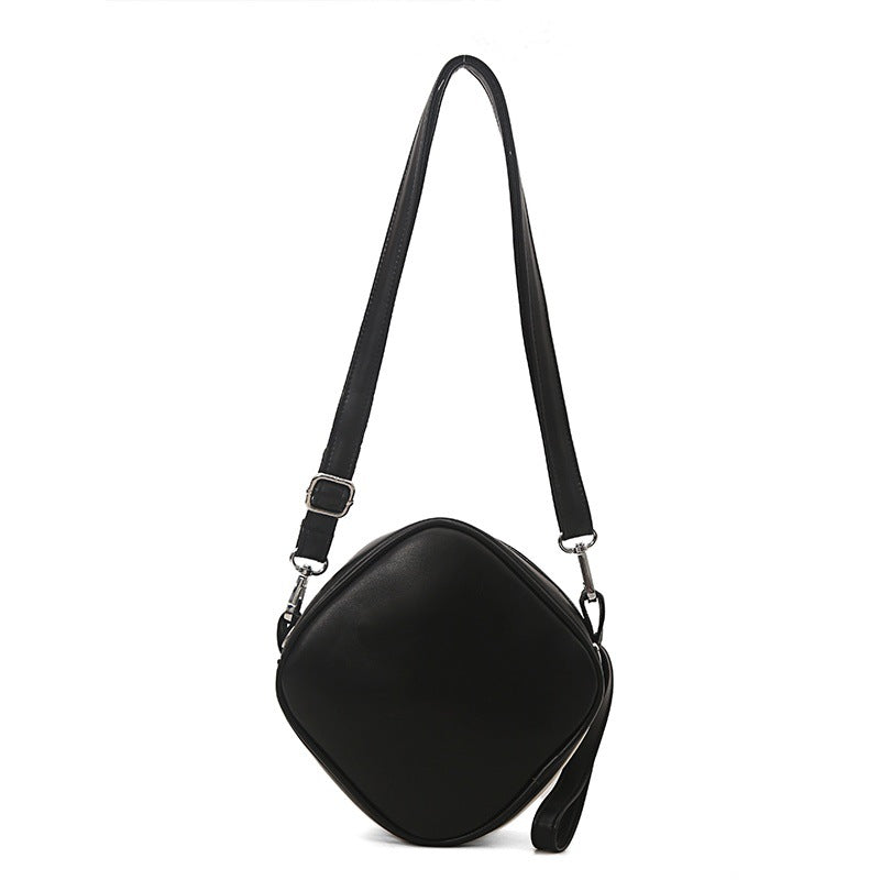 Fashionable Shoulder Bag with Practical Inner Compartment Bowlift