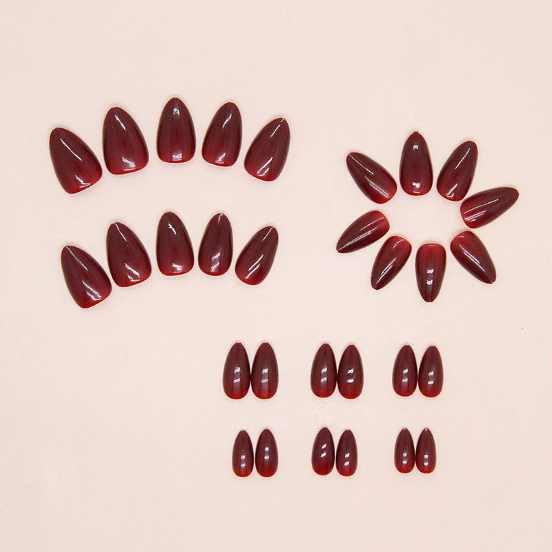 Artificial nail set with elegant pointed shapes Bowlift