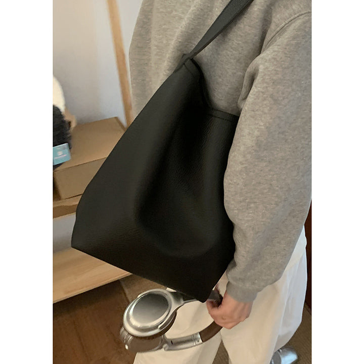 Minimalistic Tote Bag Bowlift