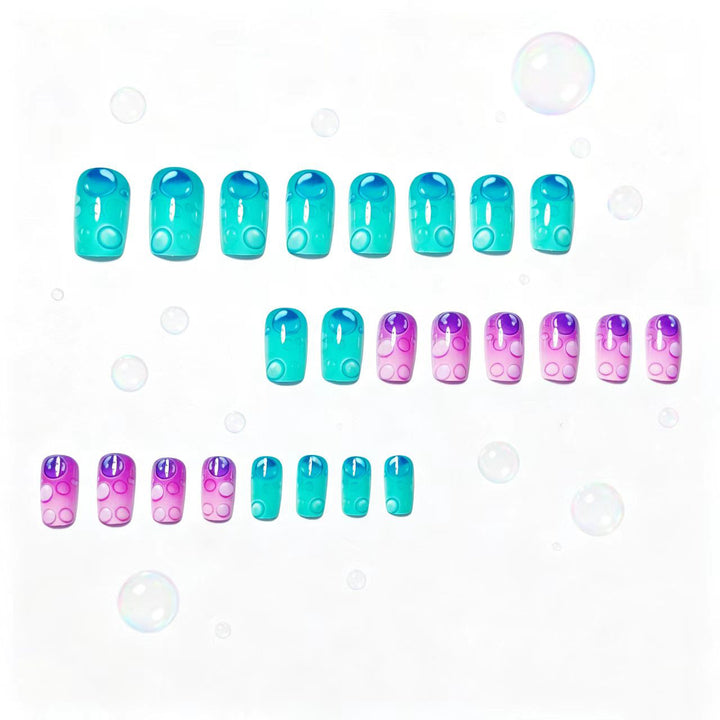 Artificial nails with shimmering water pearl motif Bowlift