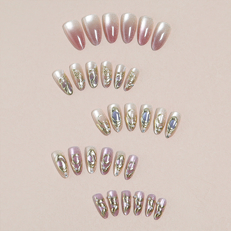 Artful nail set with floral accents Bowlift
