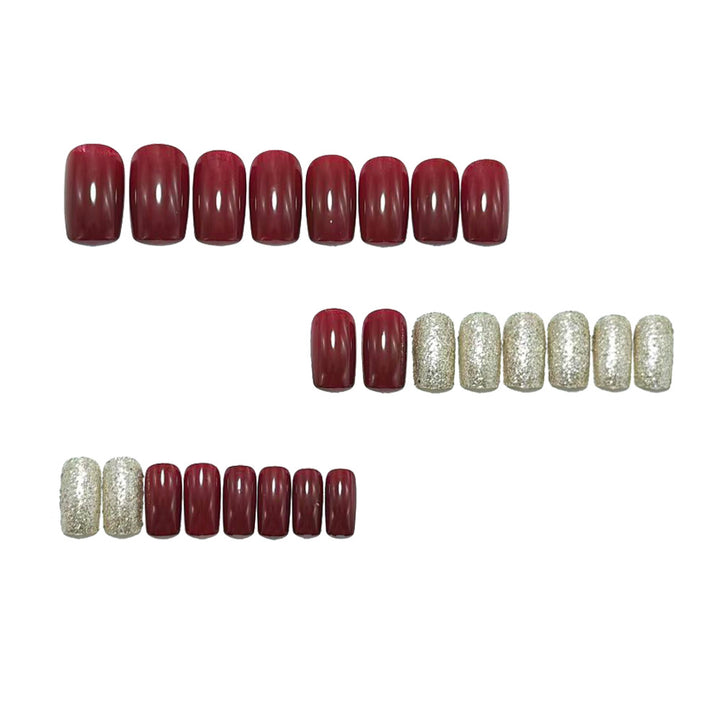 Glamorous artificial nails with metallic effects Bowlift
