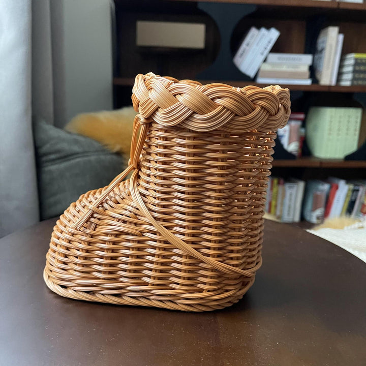 Ladies decorative flower pot in shoe design Bowlift