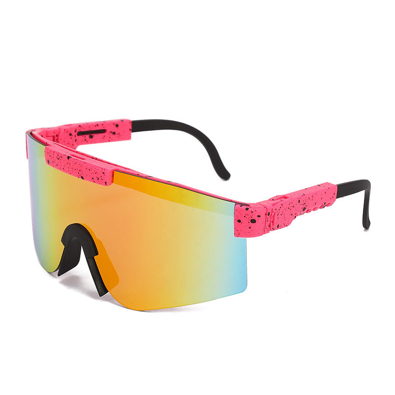 Women's Sporty Statement Sunglasses in Modern Design Bowlift