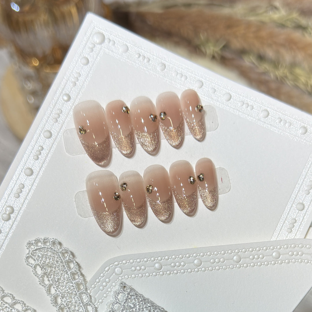 Elegant Glitter-Accent Press-On Nail Set Bowlift