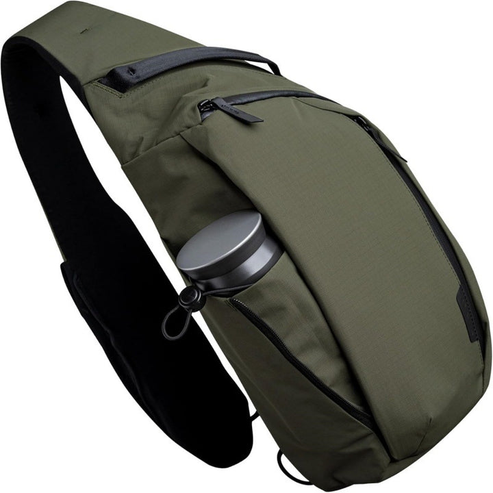 Practical sling bag with special compartments Bowlift