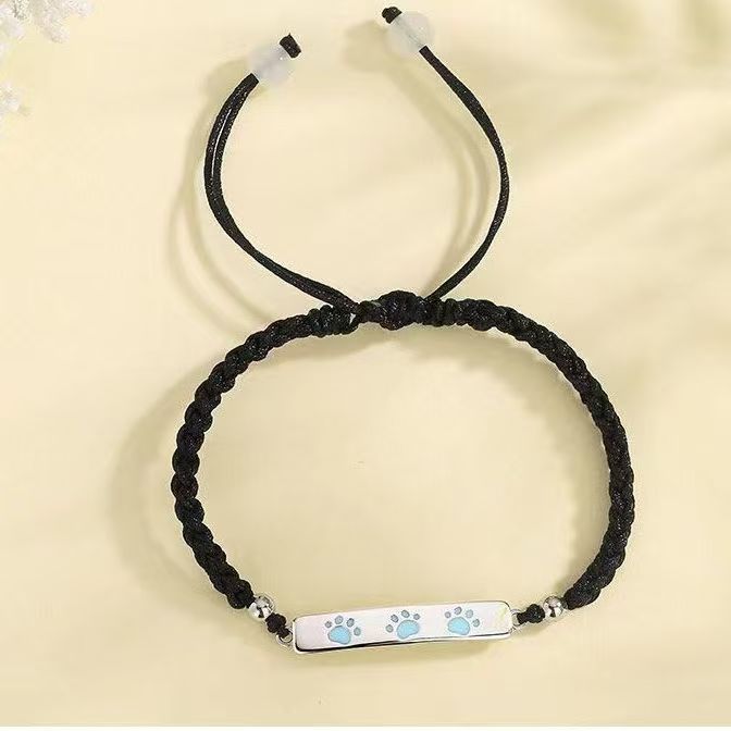 Cute Cat-Themed Charm Bracelet Bowlift