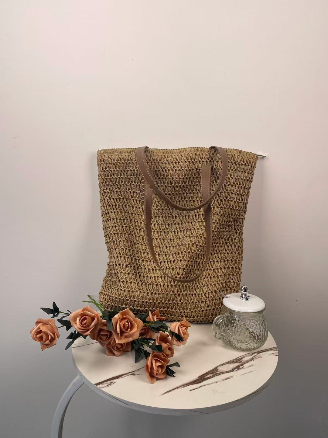 Shopping bag made of high-quality woven material Bowlift