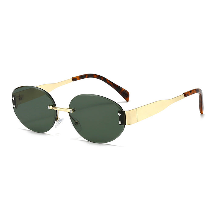 Retro-Inspired Oval Frame Sunglasses