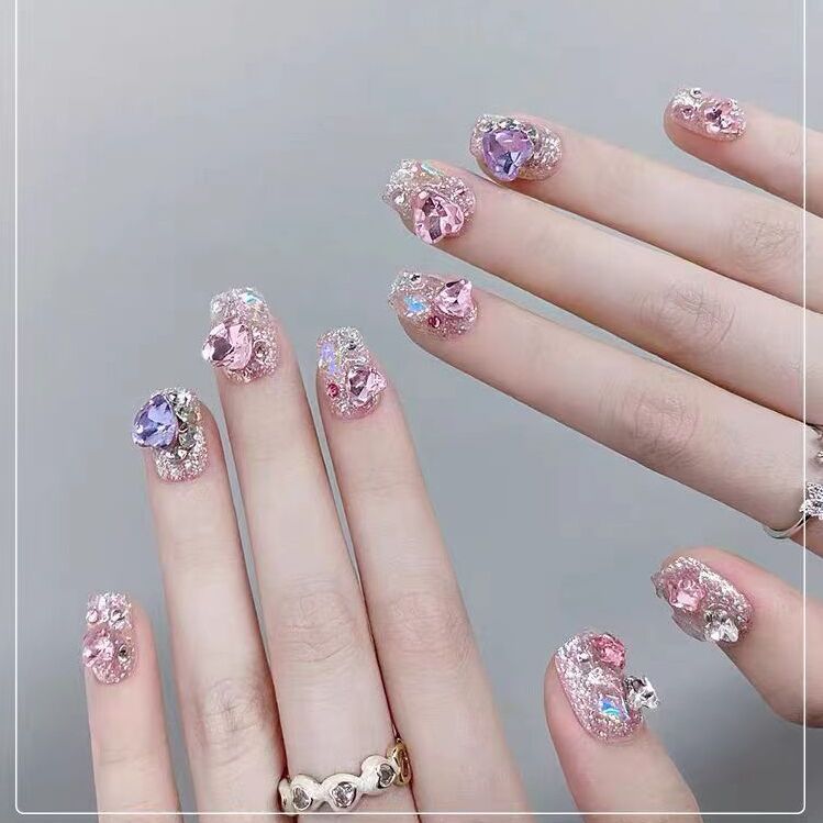 Premium Glittering Press-On Nail Extensions Bowlift