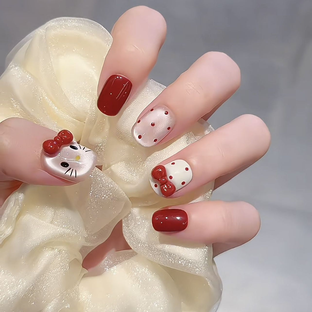 Glamorous Rhinestone-Embellished Press-On Nail Extensions Bowlift