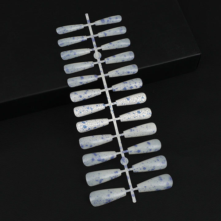 Artificial nails with delicate floral design Bowlift