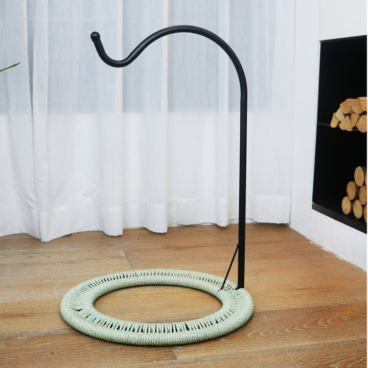 Comfortable hanging chair made of rattan Bowlift
