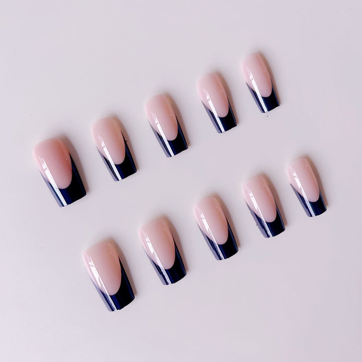 Artificial nail set with elegant tips and ombre effects Bowlift