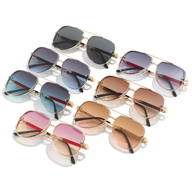 Fashion-Forward Oversized Aviator Sunglasses Bowlift