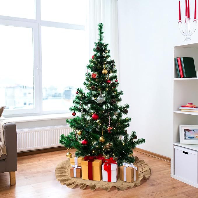 Rustic Christmas tree skirt with ruffle detail Bowlift