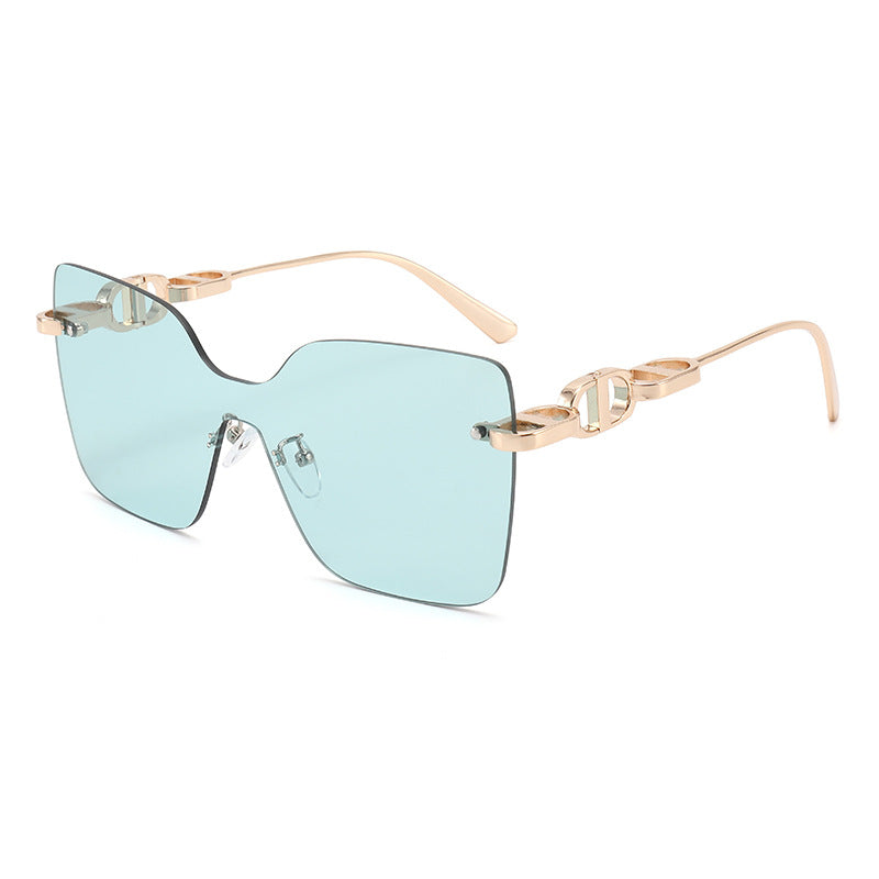 Ladies elegant oversized sunglasses with fashionable frame and UV protection Bowlift