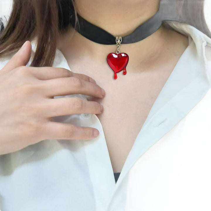 Velvet Choker Necklace with Dripping Heart Pendant Bowlift