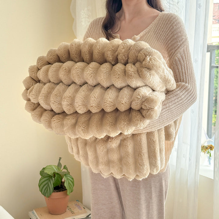 Women's Oversized Snuggle Blanket with Haptic Bowlift