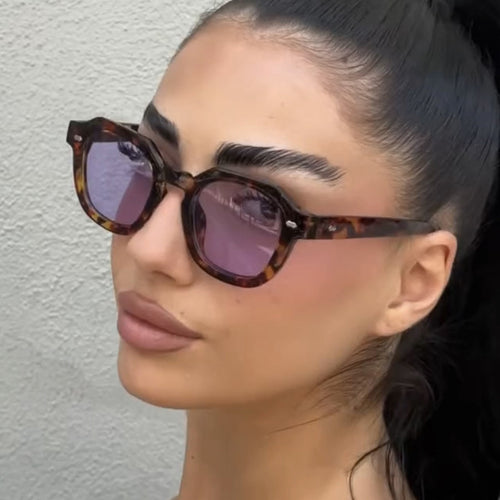 Women's sunglasses in modern design with polarized lenses Bowlift