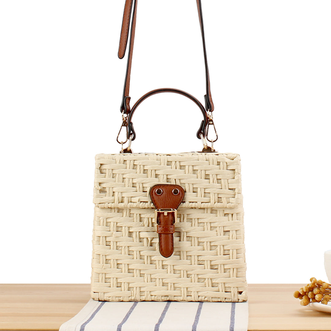 Handbag Made of Handwoven Natural Material with Stylish Leather Closure Bowlift