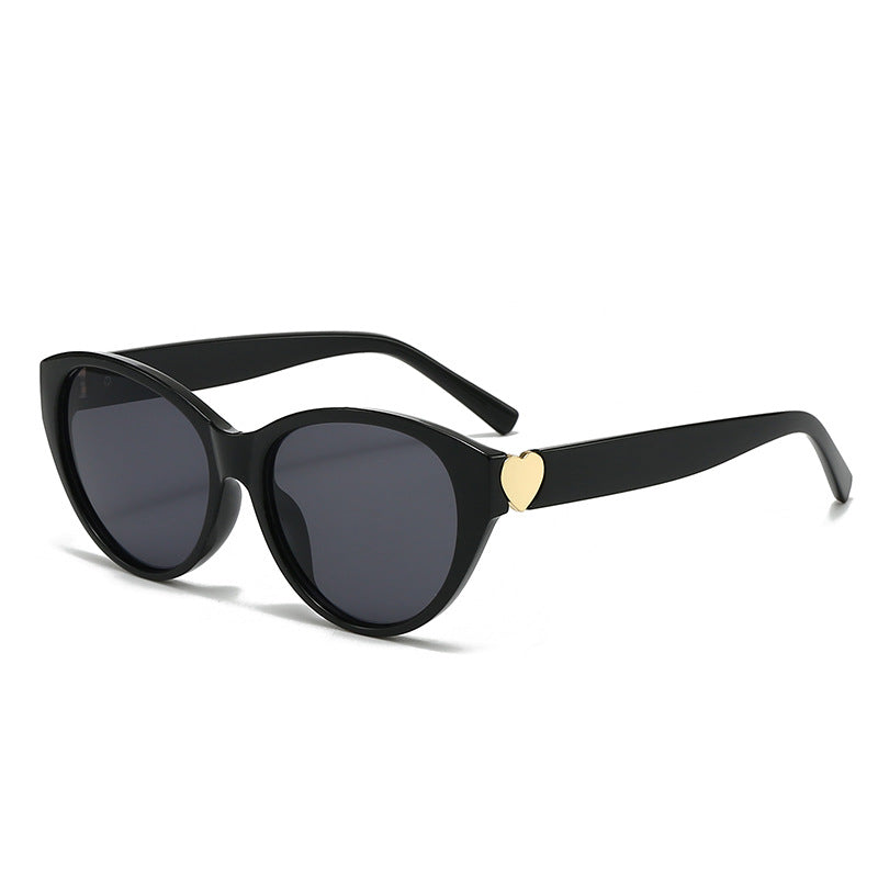 Women Cat-Eye Sunglasses with Heart Design Bowlift