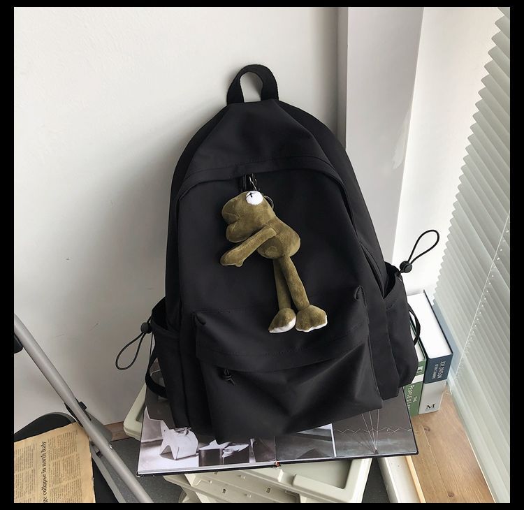 Backpack with Practical Accessory Compartment Bowlift
