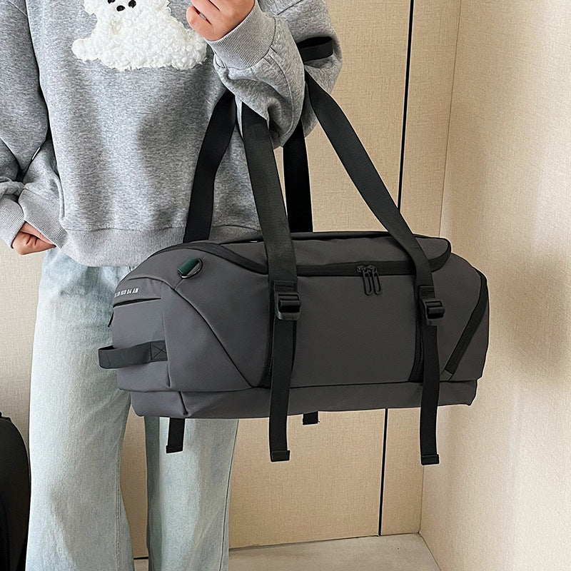 Sporty duffel bag with adjustable carrying system for active lifestyles Bowlift