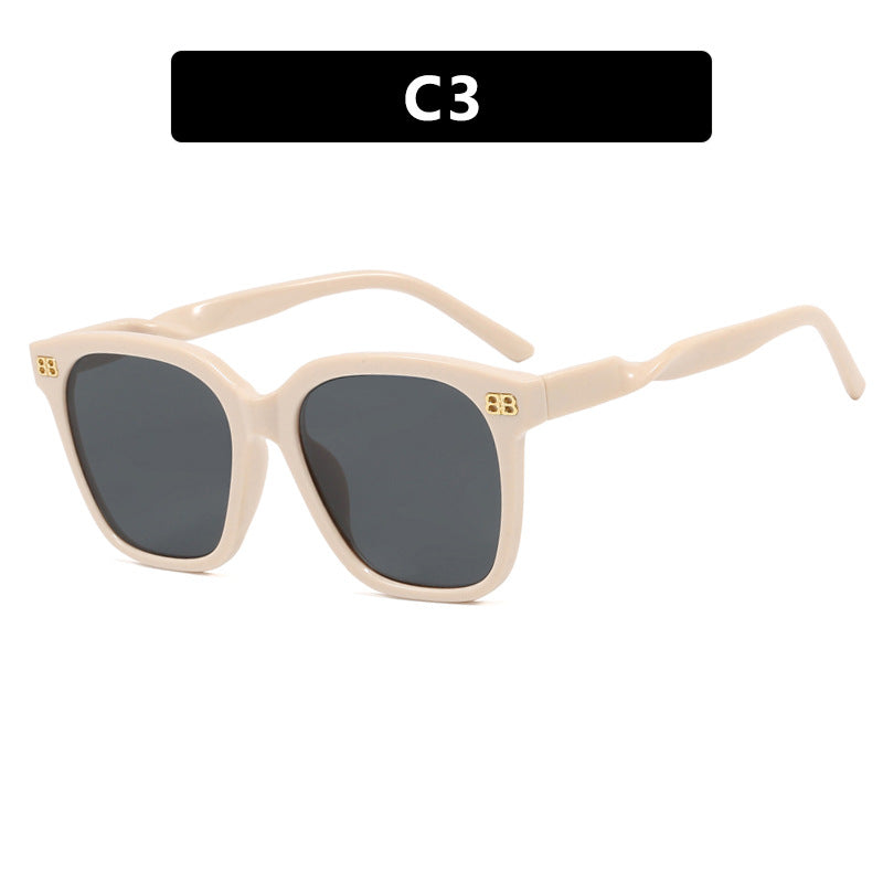 Women square sunglasses with elegant frame structure and UV protection Bowlift