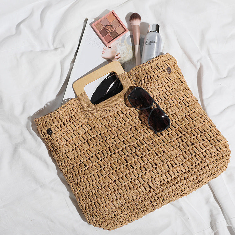 Basket bag with stylish wooden handle Bowlift
