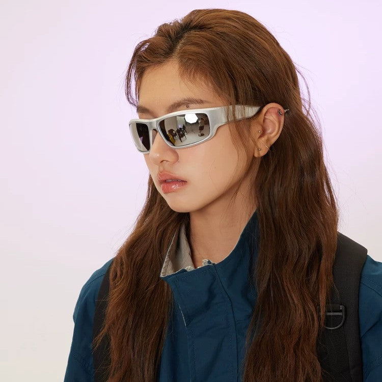 Women's sporty sunglasses with sturdy frame and polarized lenses Bowlift