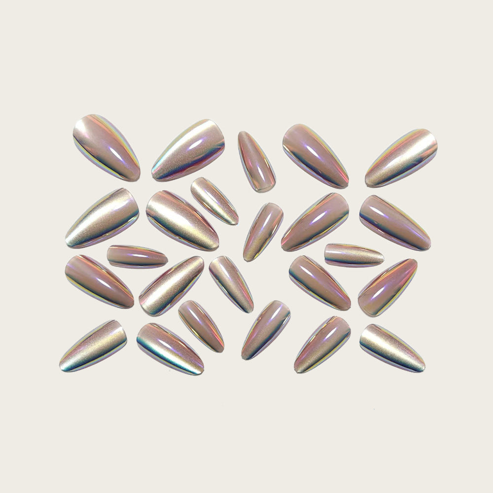 Glamorous Artificial Nails In Elegant Gloss Finish Bowlift