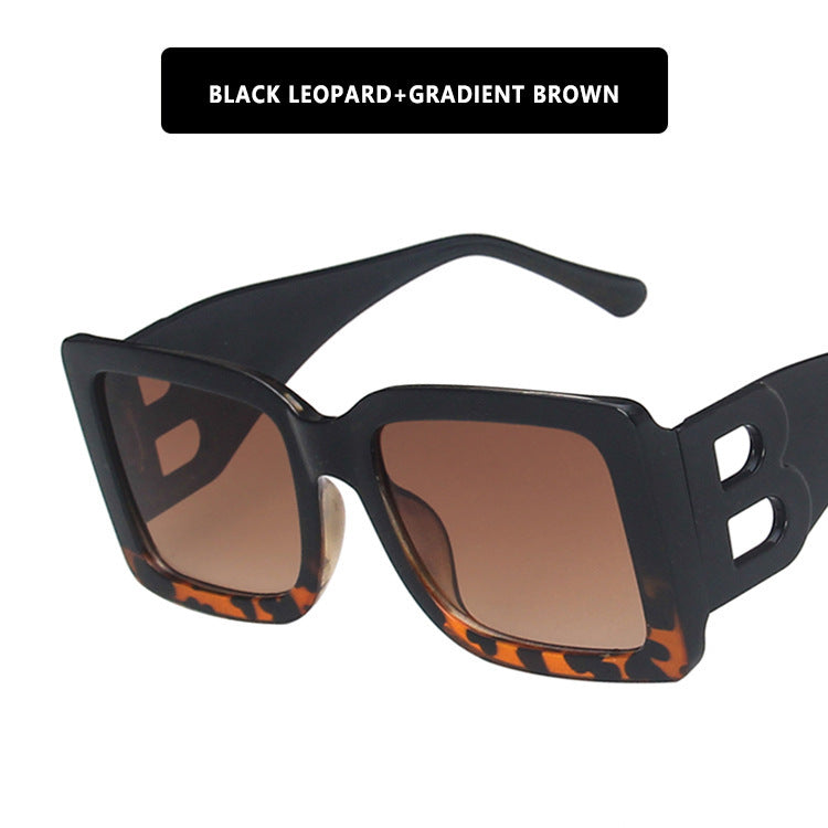 Ladies fashionable sunglasses in trendy leopard design Bowlift