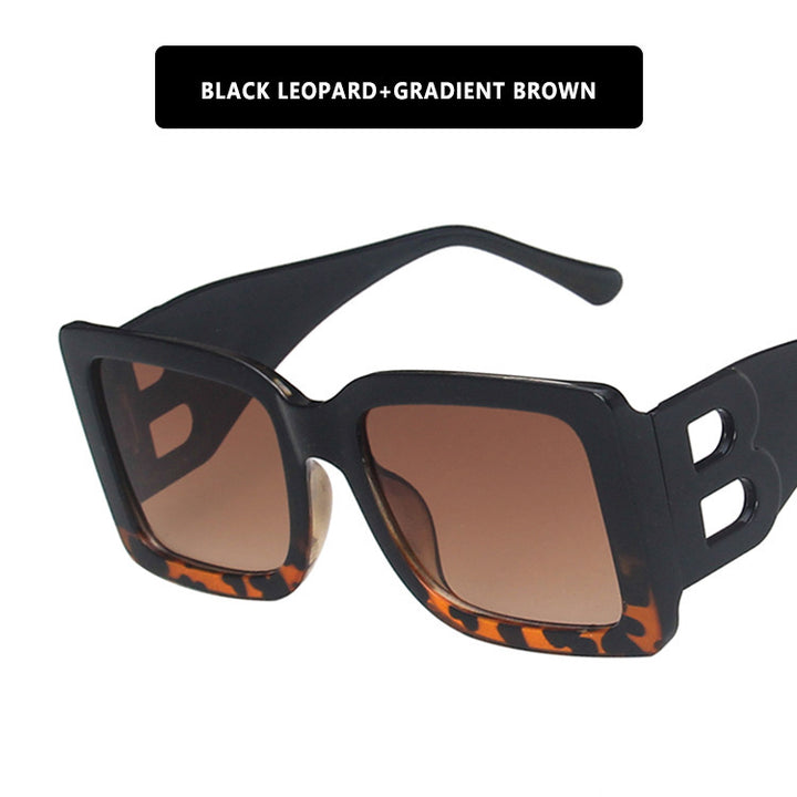 Ladies fashionable sunglasses in trendy leopard design Bowlift