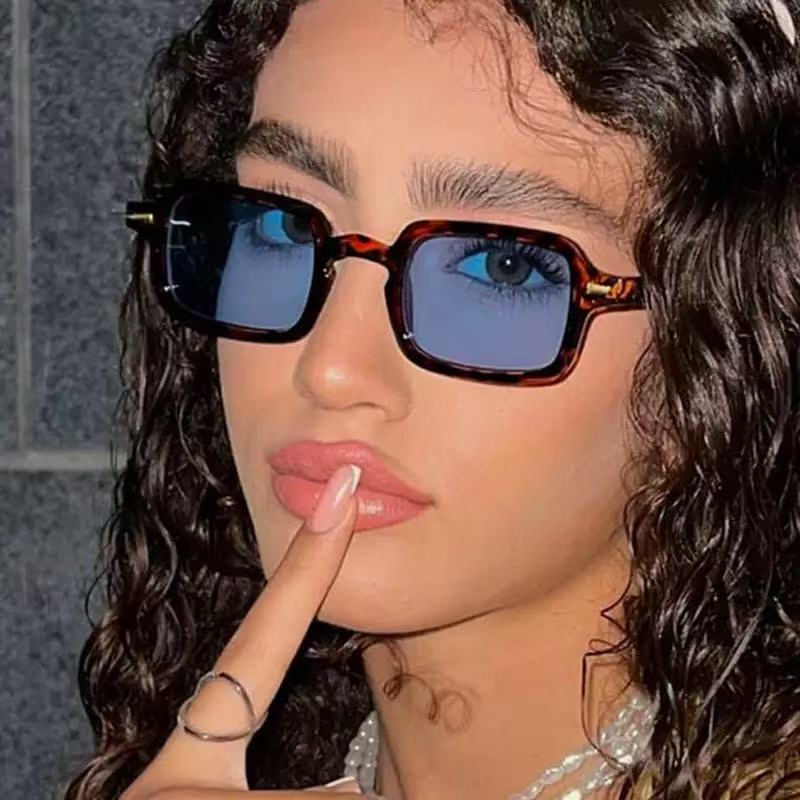 Vintage Inspired Square Frame Sunglasses Bowlift