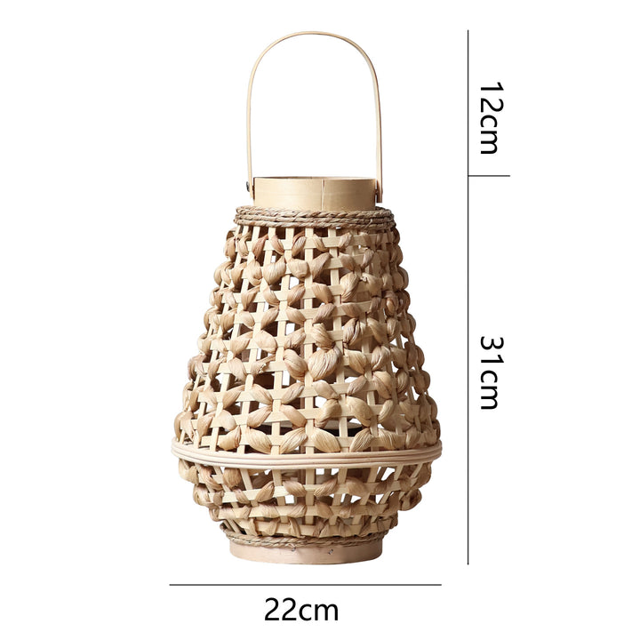 Elegant lantern made of braided rattan Bowlift