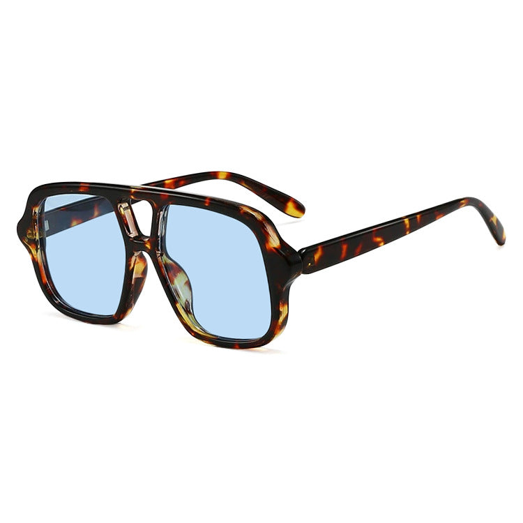 Ladies stylish oversized sunglasses in simple design Bowlift