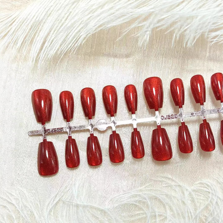 Shiny artificial nails with sparkling at the highest level Bowlift