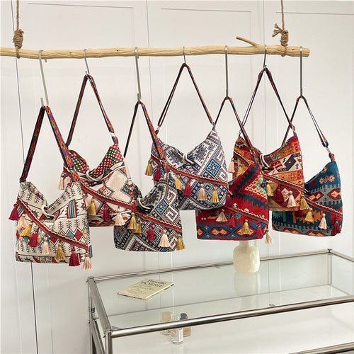 WoEthnic Patterned Flap Hobo Bag Bowlift
