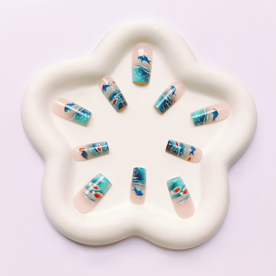 Aquatic-Themed Nail Art Design Bowlift