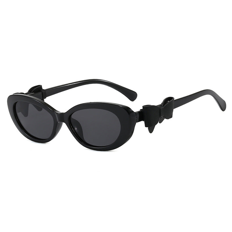 Women's fashionable sunglasses with playful bow design Bowlift