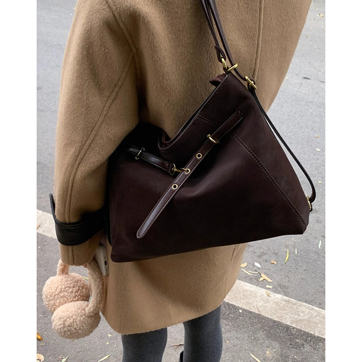 Modern Chic Shoulder Bag Bowlift